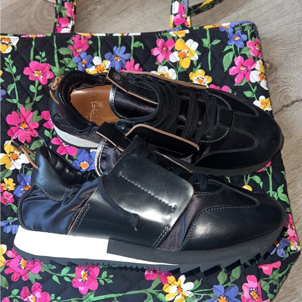 Italian ESSEUTESSE Black Leather sneakers 🖤